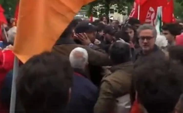 https://media.liberoquotidiano.it/ZkGMf4nby0Ze4iy60xxGZqbQuC7YMfezMDBhnQF8Jlk/width:800/quality:90/aW1hZ2VzLzIwMjYvMDUvMDEvMDkyMzIxMjcxLTFhNzFlYThlLWI5MmUtNDQxOS04Y2NjLTg0YmMyMWUxMzM1Ni5qcGc.webp