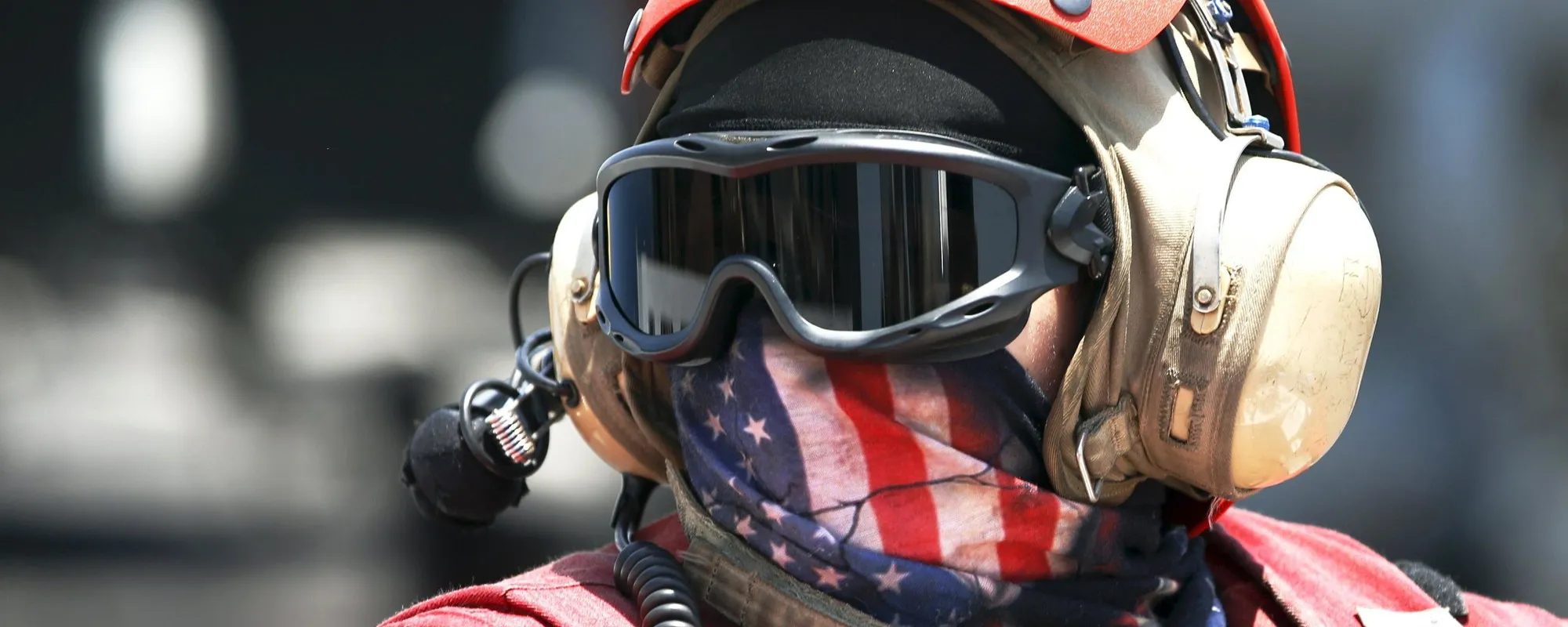 La portaerei Bush arrivata in Medio Oriente: cosa può accadere. L'Iran semina altre mine a Hormuz