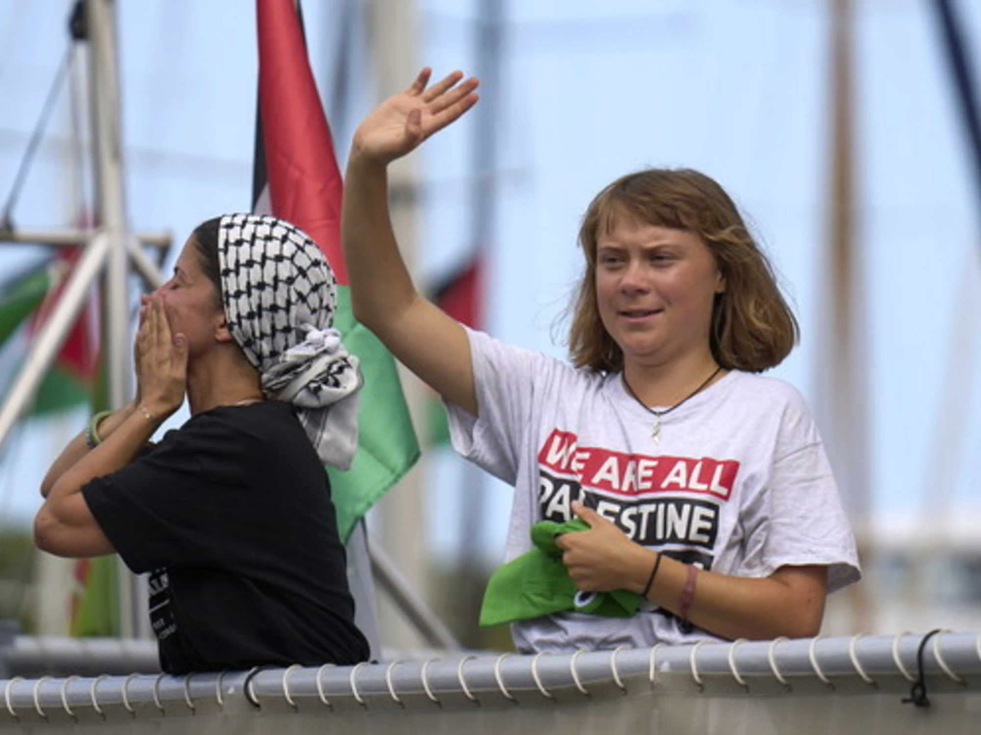 Flotilla, clamoroso: Greta Thunberg resta a terra. Cosa sta succedendo