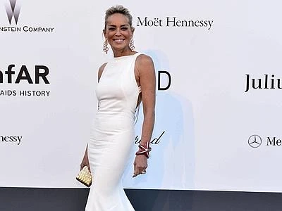 Cannes 2013, Sharon Stone 'regina bianca' dell'amfAR gala. Raccolta record