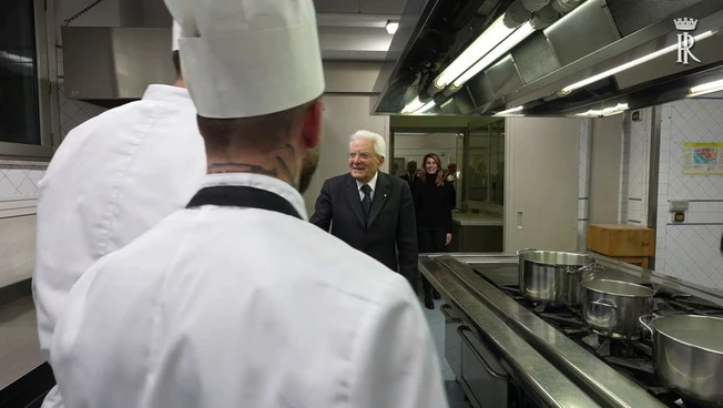 Nelle cucine del Quirinale tre ragazzi di Nisida aspiranti cuochi