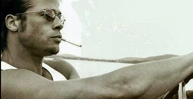 Brad dirige il traffico in Siberia