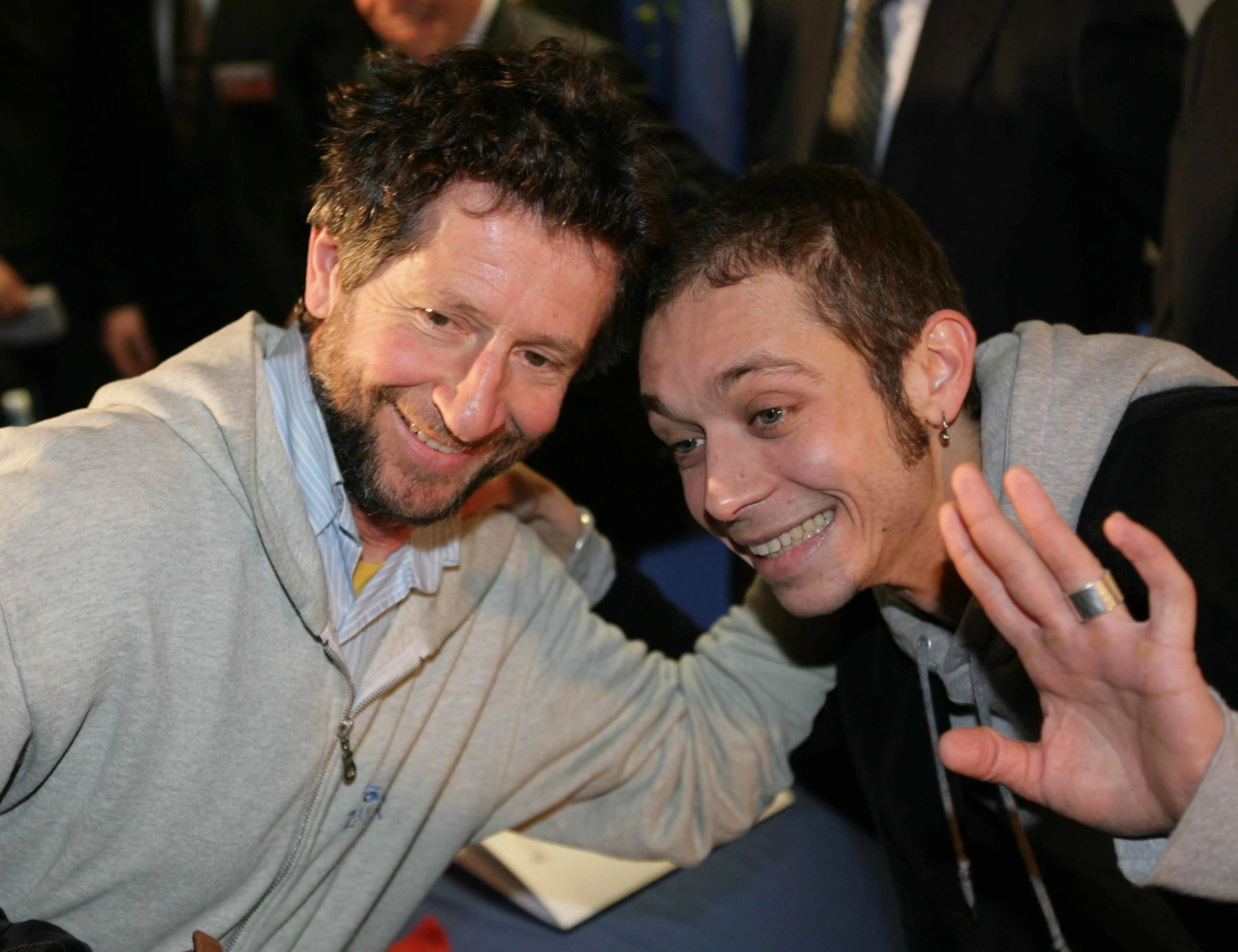 Valentino Rossi denuncia la compagna di papà Graziano: una storia bruttissima