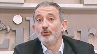 Pietro Senaldi a Tagadà, l'analisi: "Perché Silvio Berlusconi è l'unico leader di opposizione a non essere in difficoltà"