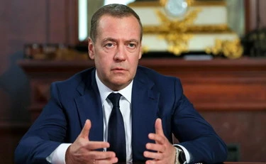 Dmitry-Simeon: i buffoni necessari del potere russo