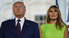Melania Trump, indiscrezione clamorosa: "Una discarica. non ci metto piede". Niente Casa Bianca, schiaffo agli Obama