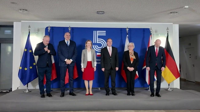 Crosetto a Berlino per la riunione dei ministri della Difesa nel formato E5