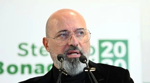 Stefano Bonaccini nuovo segretario del Pd? Il patto a due con Matteo Renzi