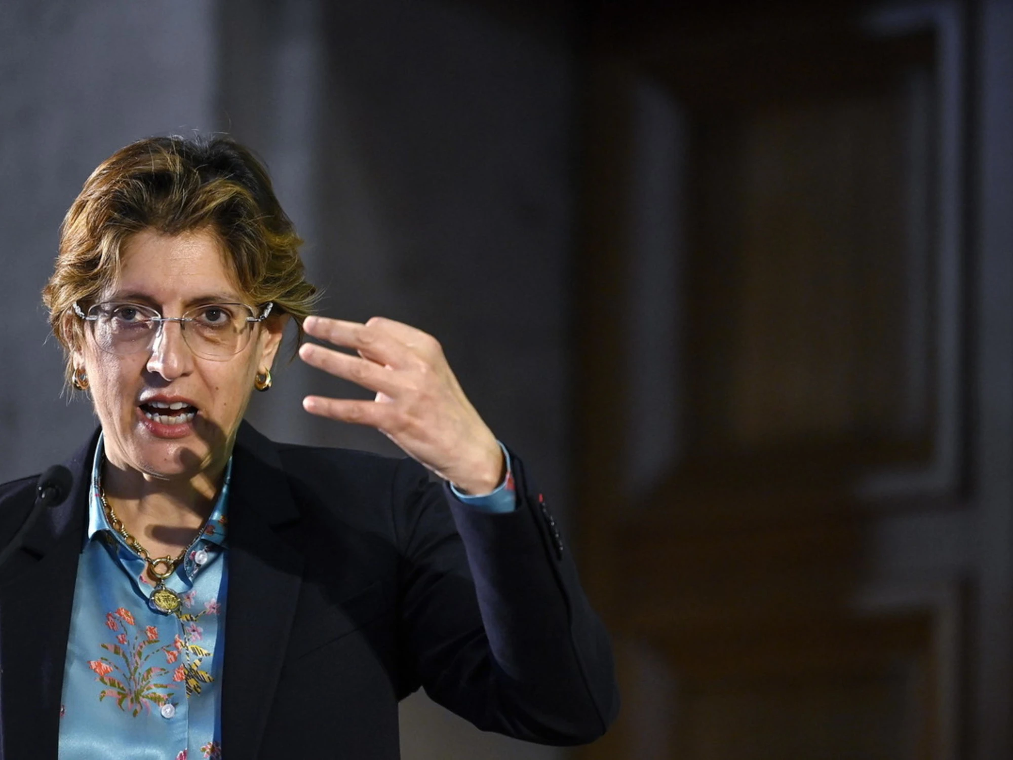 Almasri, scende in campo Bongiorno: sinistra e toghe rosse terrorizzate