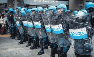 https://media.liberoquotidiano.it/Zto9oU_vWdfKkvxI0YXeWPGqWfdZhvHF85NKPR_cXWg/width:800/quality:90/aW1hZ2VzLzIwMjYvMDUvMTMvMDg0NTQyMzAwLTIwNzg3N2JjLTg2MWItNDUxYy05MGQ5LWM0MzcyMmNiNWNmOC5qcGc.webp