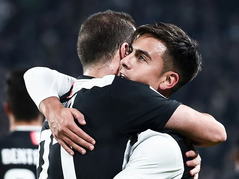 HIGUAIN E DYBALA RIBALTANO L'ATALANTA, LA JUVE VINCE IN RIMONTA 3-1