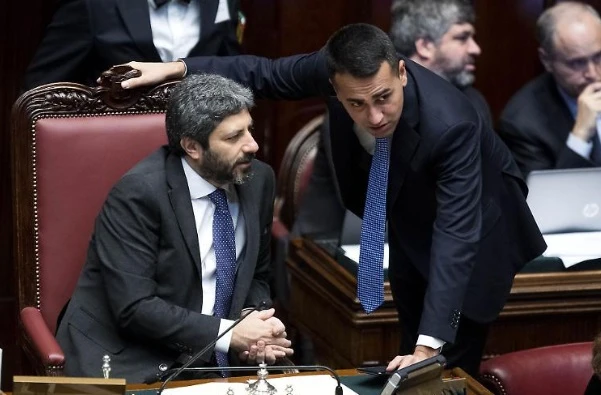 Luigi Di Maio, il 15% dei deputati grillini lo vuole fare fuori. E Roberto Fico...