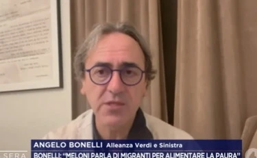 4 di Sera, Bonelli attacca Meloni? Umiliato in diretta: "Con la giacca, non mi dica che..."