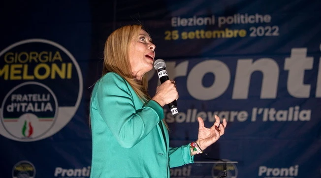 Giorgia Meloni smaschera il Pd: "Lupi travestiti da agnelli"