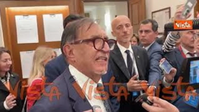 La Russa su tetto studenti stranieri in classe: Non ho capito polemica, aiuta integrazione