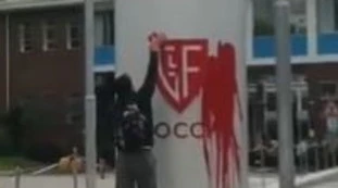 Lecco, vandali contro la fabbrica di armi
