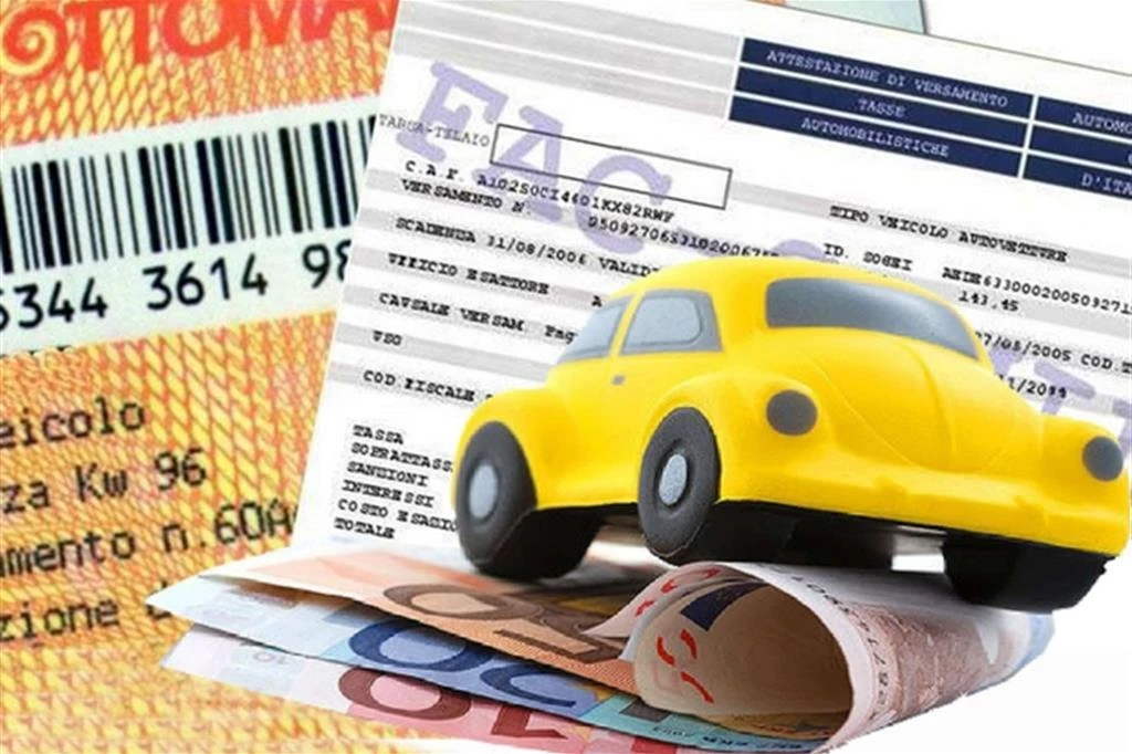 Bollo auto, novità in manovra: ecco come verrà pizzicato e punito chi evade la tassa sull'auto