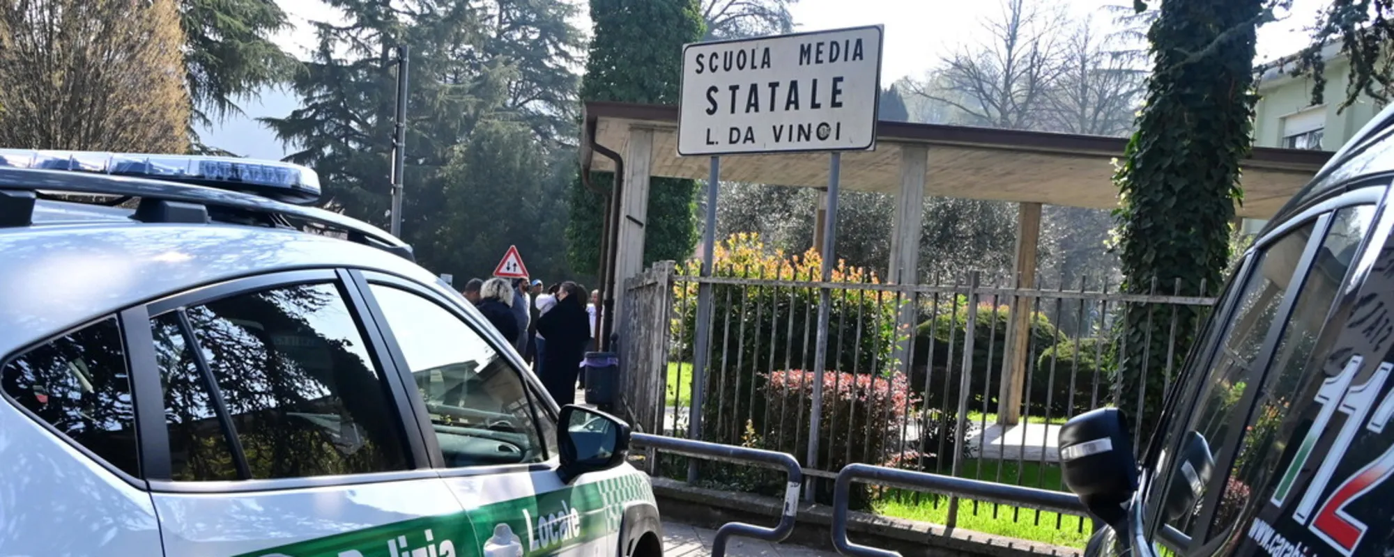 "Un eroe, si è sacrificato per tutti noi": prof accoltellata, le frasi choc sul 13enne