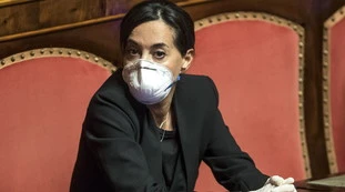 Licia Ronzulli "colf sovranista": insulto classista, ma a sinistra tutti muti