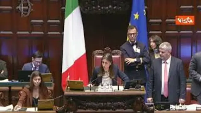 Leggi l'articolo: Ok della Camera alla fiducia sul decreto bollette