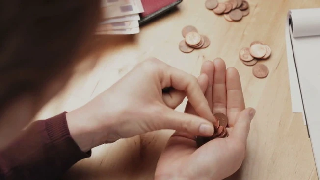 Diminuiscono i cittadini Ue a rischio povertà
