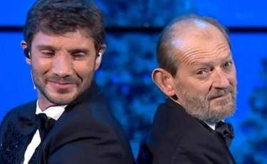 Stefano De Martino, dolore ai funerali del padre: "Danza in cielo"