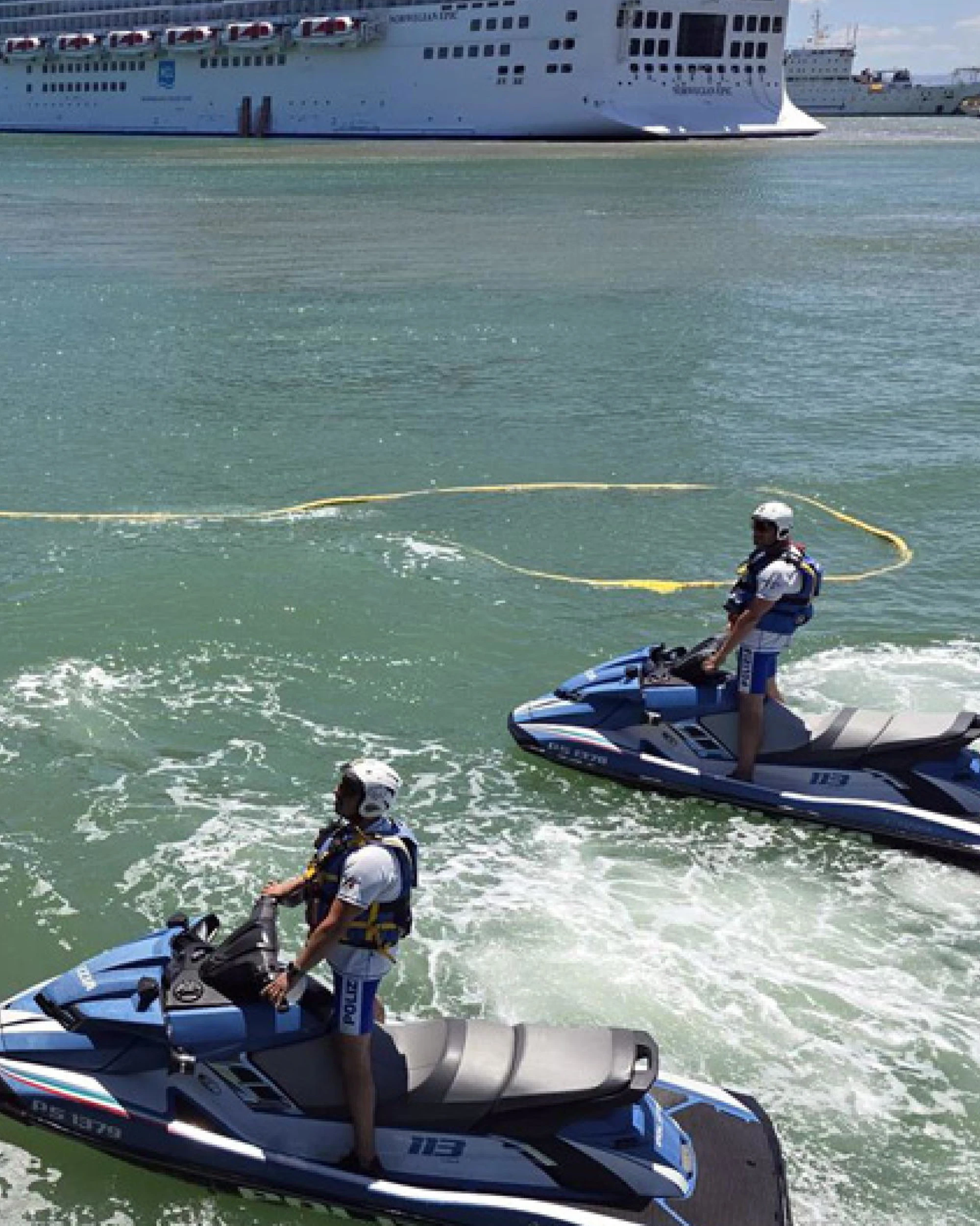 Catania, nave da crociera rompe gli ormeggi: donna in mare, il marito si tuffa