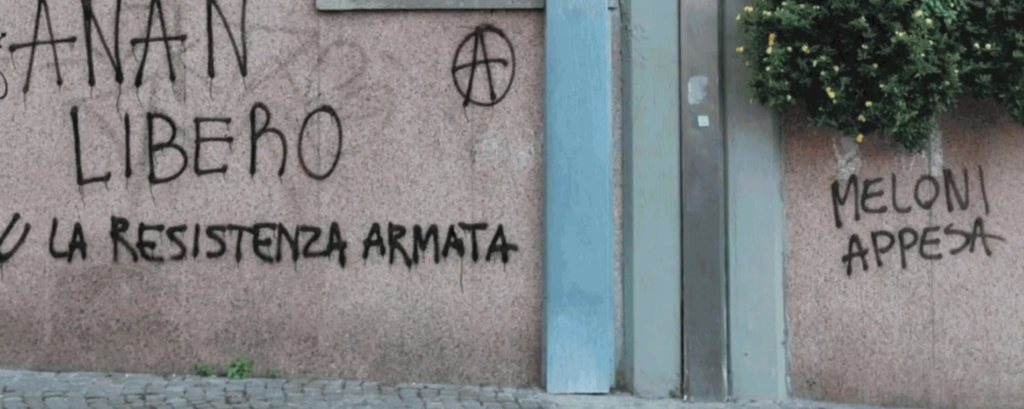 "Meloni appesa", la sinistra odia: dove appare questa scritta