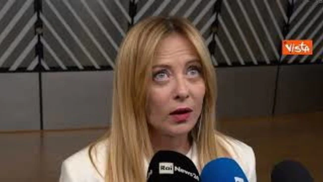 Meloni su blocco ungherese ad aiuti all'Ucraina: Situazione risolvibile, serve flessibilità