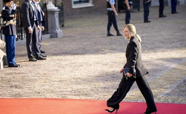 Les Echos: "Meloni ha pragmatismo", l'elogio che fa impazzire la sinistra