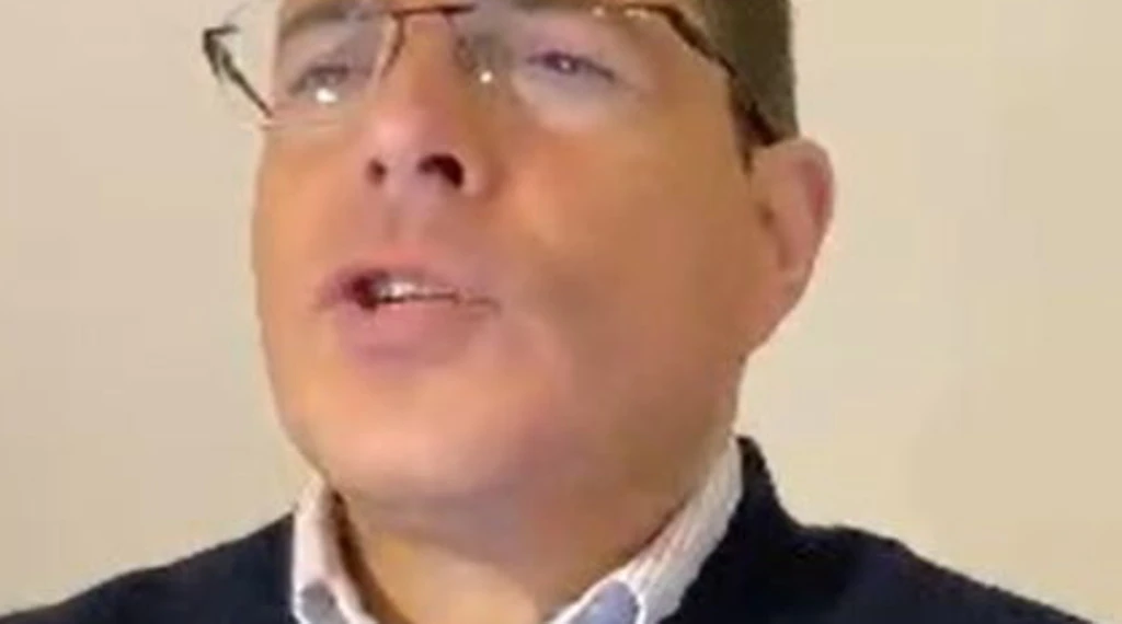 Daniele Capezzone, "Occhio al caffè": "Allacciate le cinture, parla Elly Schlein"