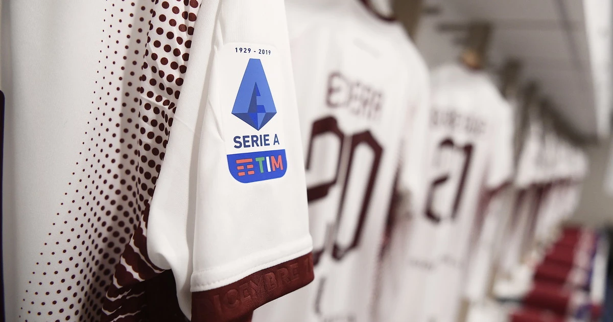 Coronavirus, a rischio lo scudetto: mai interrotto un campionato a girone unico e ora subentra il rompicapo