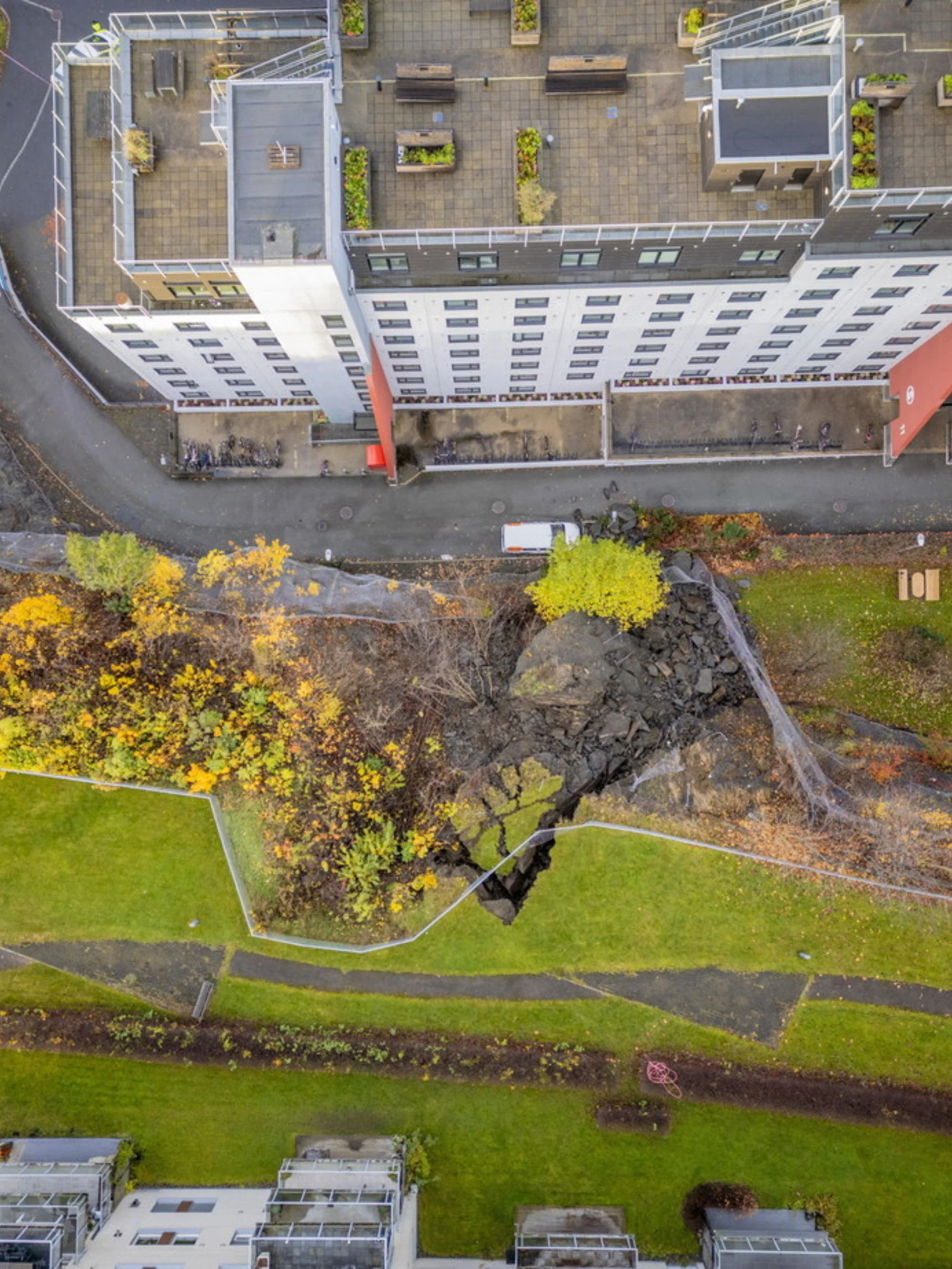 Belgio, basi Nato nel mirino: 2 raid, paura e mistero