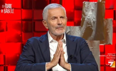 https://media.liberoquotidiano.it/_ExXIJfEycPpj9jQcOUr6HeodjhryD4pno3NdCPJv10/width:800/quality:90/aW1hZ2VzLzIwMjUvMTAvMDcvMTUyMzI1MTU1LTE2MTg1ZmYzLWZmNjYtNDA0OS05NDMyLWMzYTc5YjVkNDEzOS5qcGc.webp