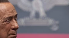 Silvio Berlusconi, fuga a Nizza da Marina: spaventato dal coronavirus, test a tutti i collaboratori