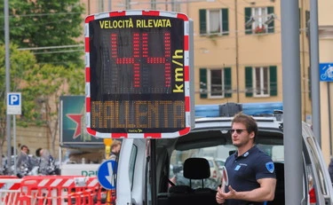 La Caporetto dei 30 all'ora: tutti contro i sindaci rossi