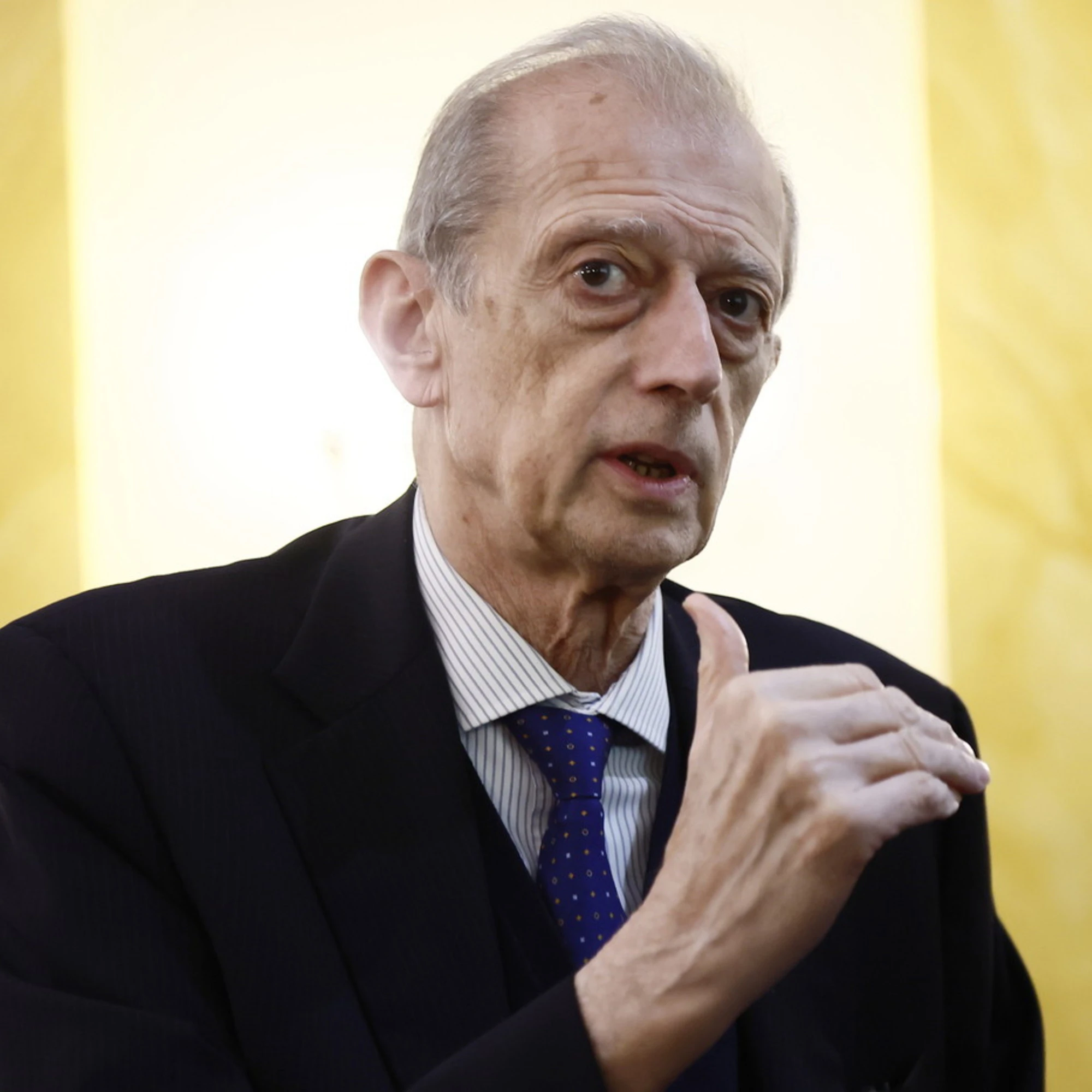 Minacciano Fassino di morte? Pd muto, a difenderlo &egrave; Fdi