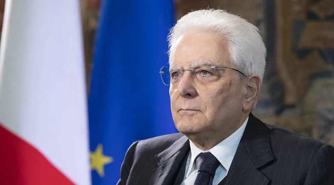 Sergio Mattarella, indiscreto: pressing al Quirinale per far cadere il governo