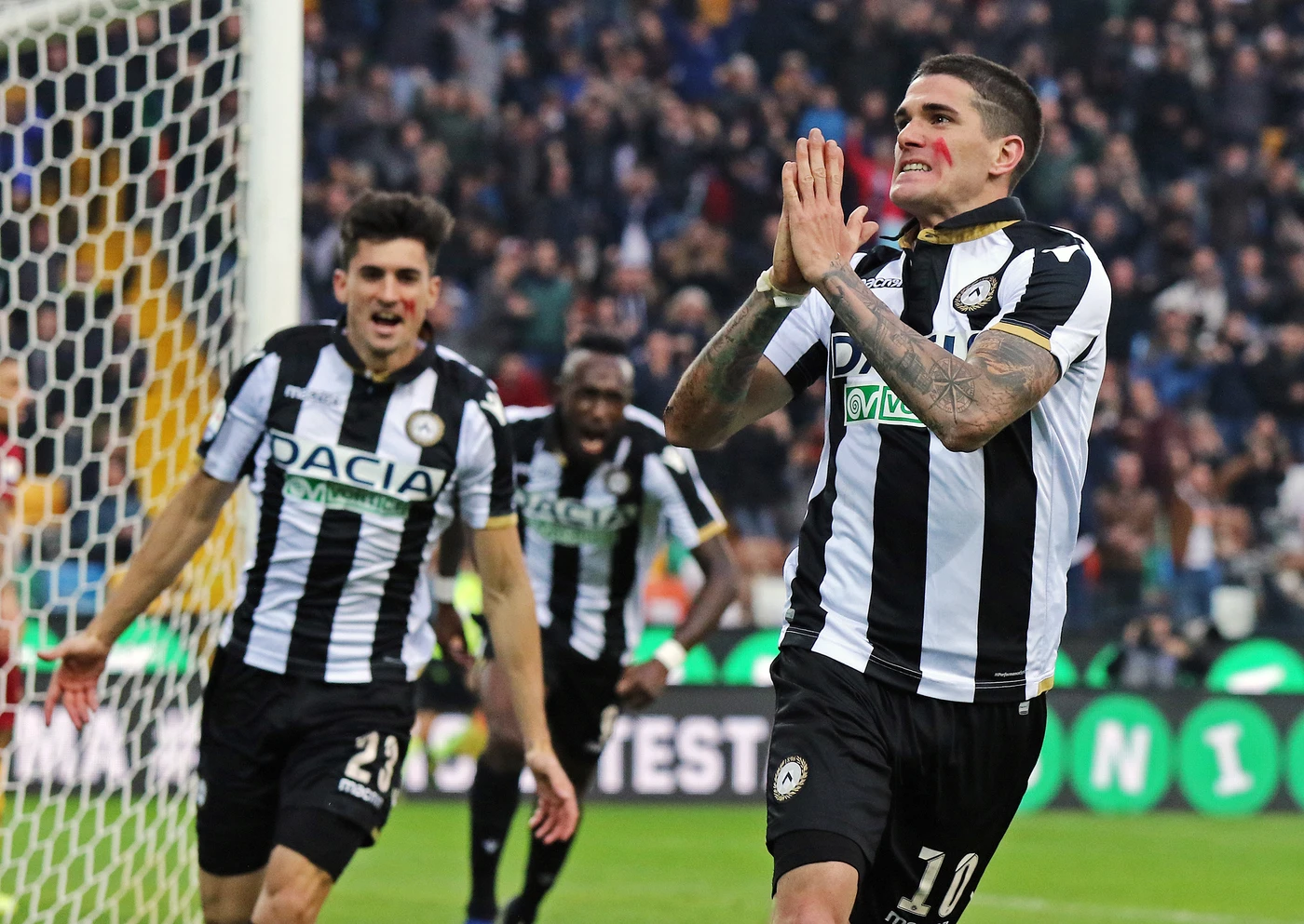 Con la Roma risorge l'Udinese. Nicola vince all'esordio: 1-0. Per Di Francesco si mette male
