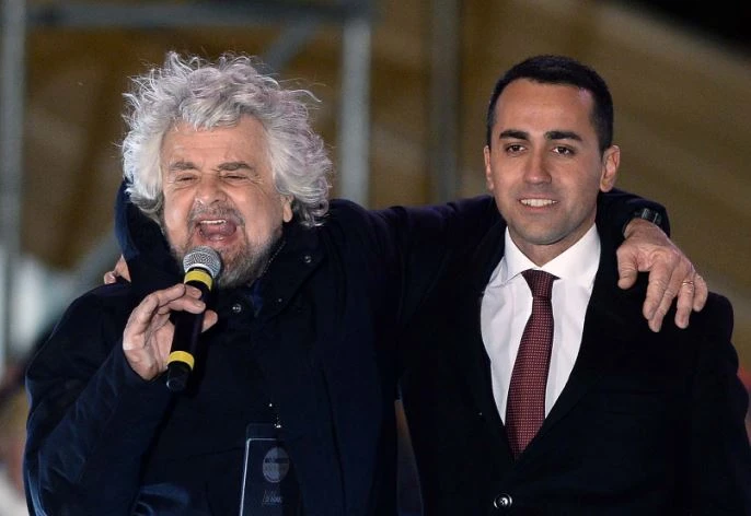 Beppe Grillo, il freddo saluto a Luigi Di Maio leader M5s: "Grazie per quello che hai fatto"