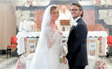Vip, gente comune, nozze al buio: ormai ci si sposa soltanto in tv