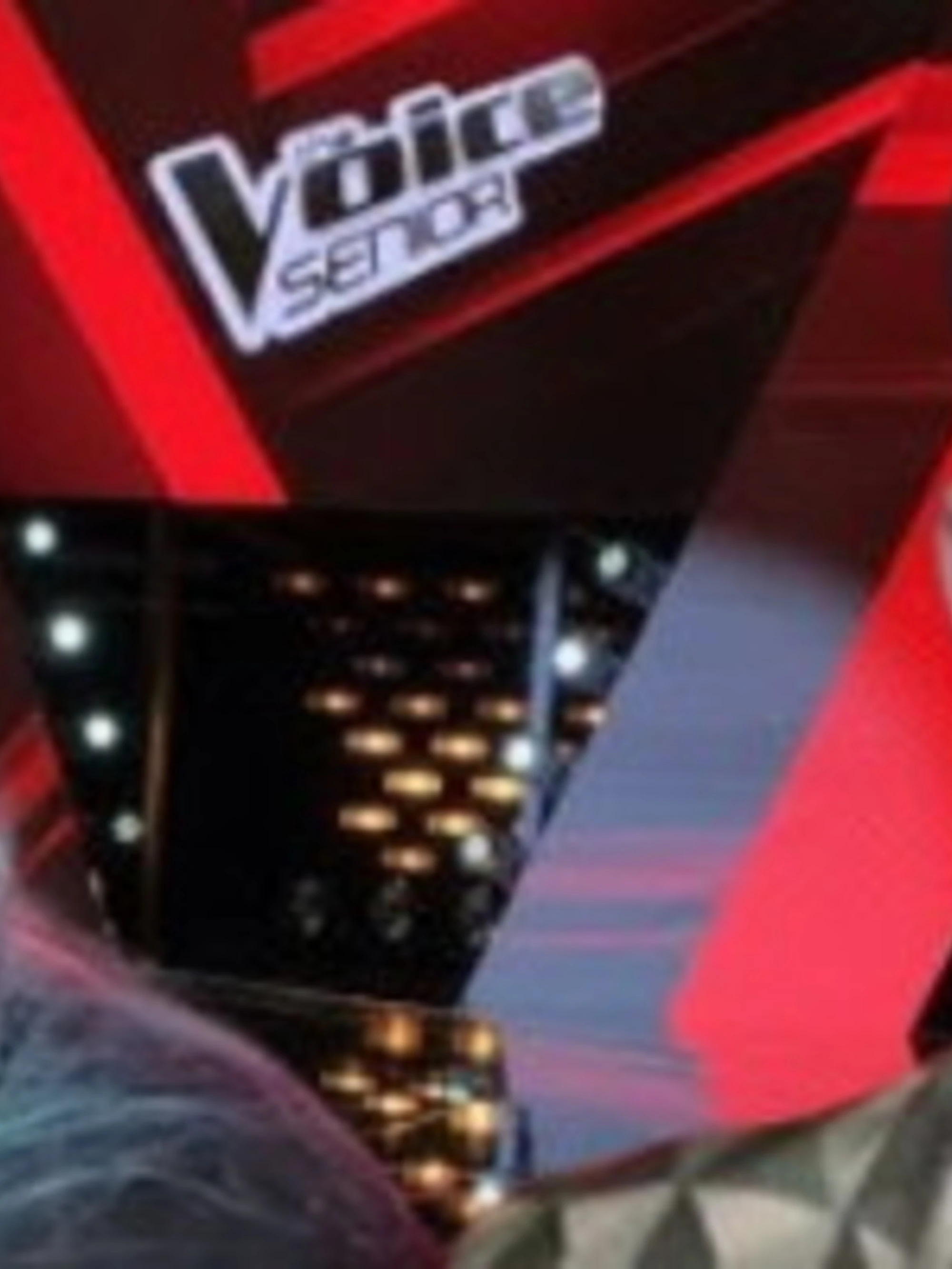 The Voice Senior, Clementino spara: "Quando avevi 30 anni!". Loredana Bertè lo incenerisce: alta tensione