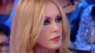 Roberta Bruzzone, criminologa? Non proprio, "un viaggio doloroso": una clamorosa svolta