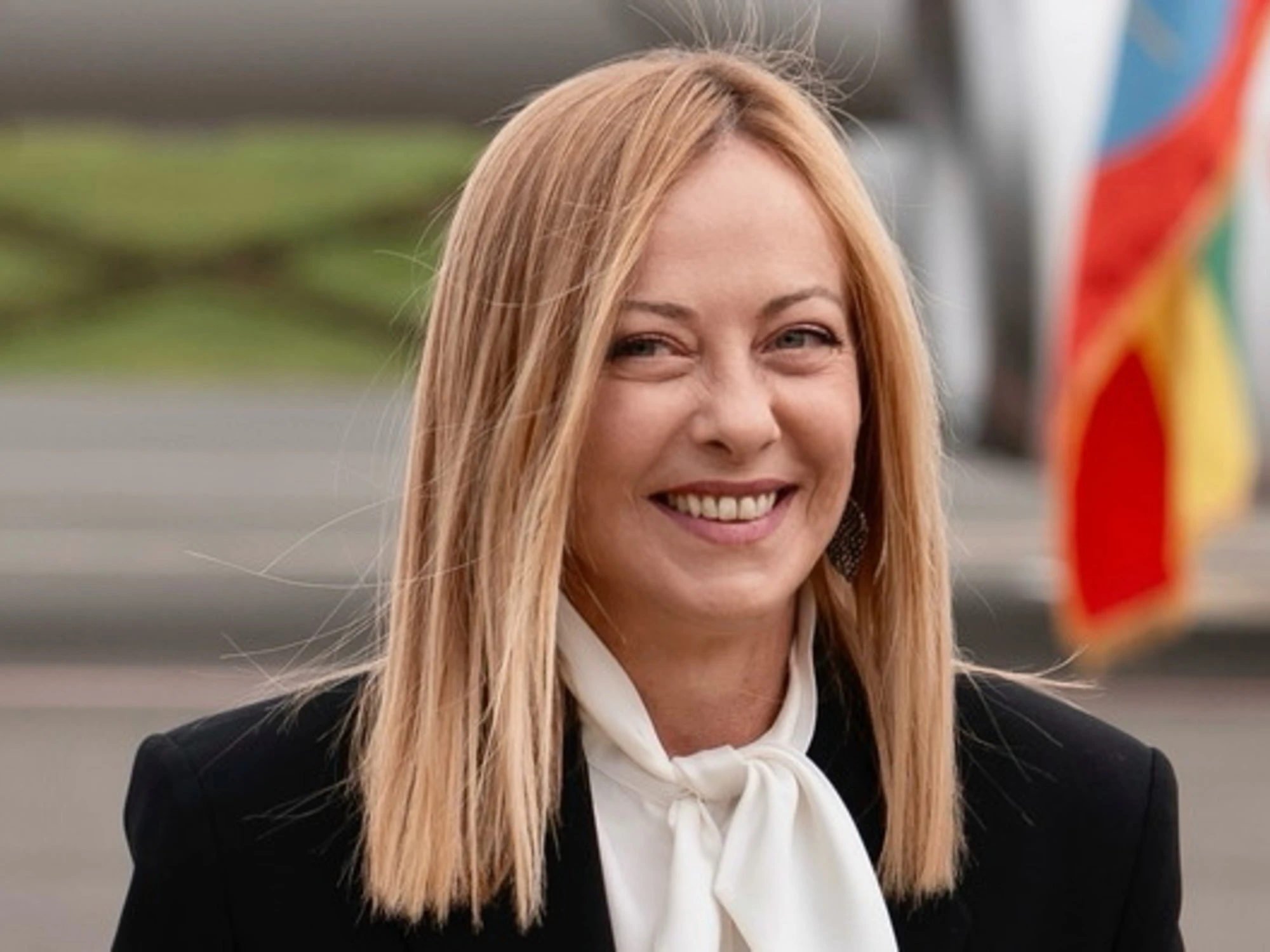 Giorgia Meloni e il sondaggio "camuffato" sulla Stampa: come rosicano...