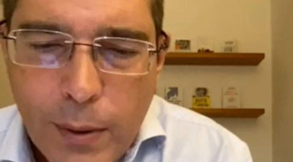 Capezzone, rassegna stampa scorettissima: "Ho una sensazione, stretta sul governo"
