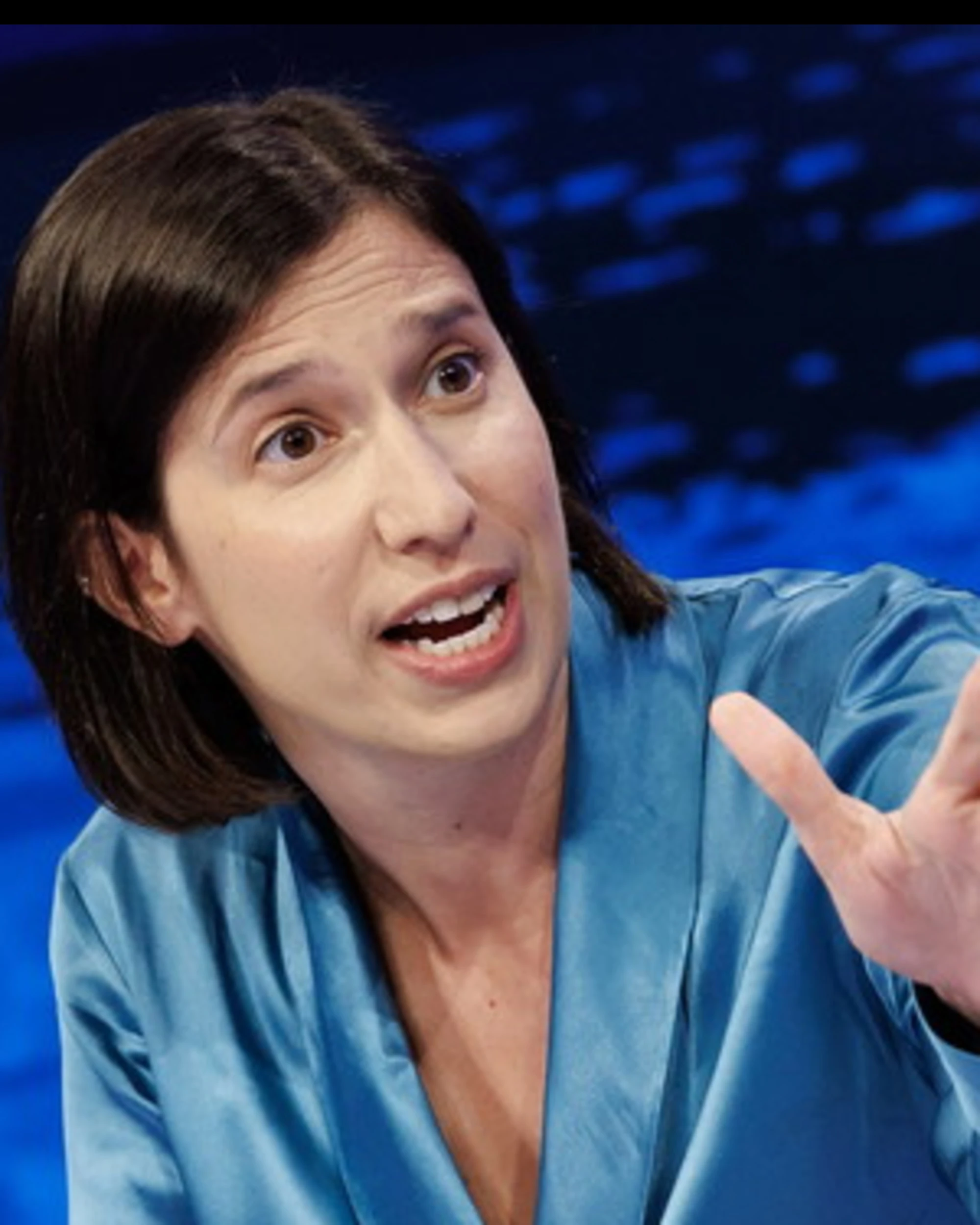 Sondaggio Pd, sprofondo rosso: crollo di oltre 2 punti. Schlein, è finita?