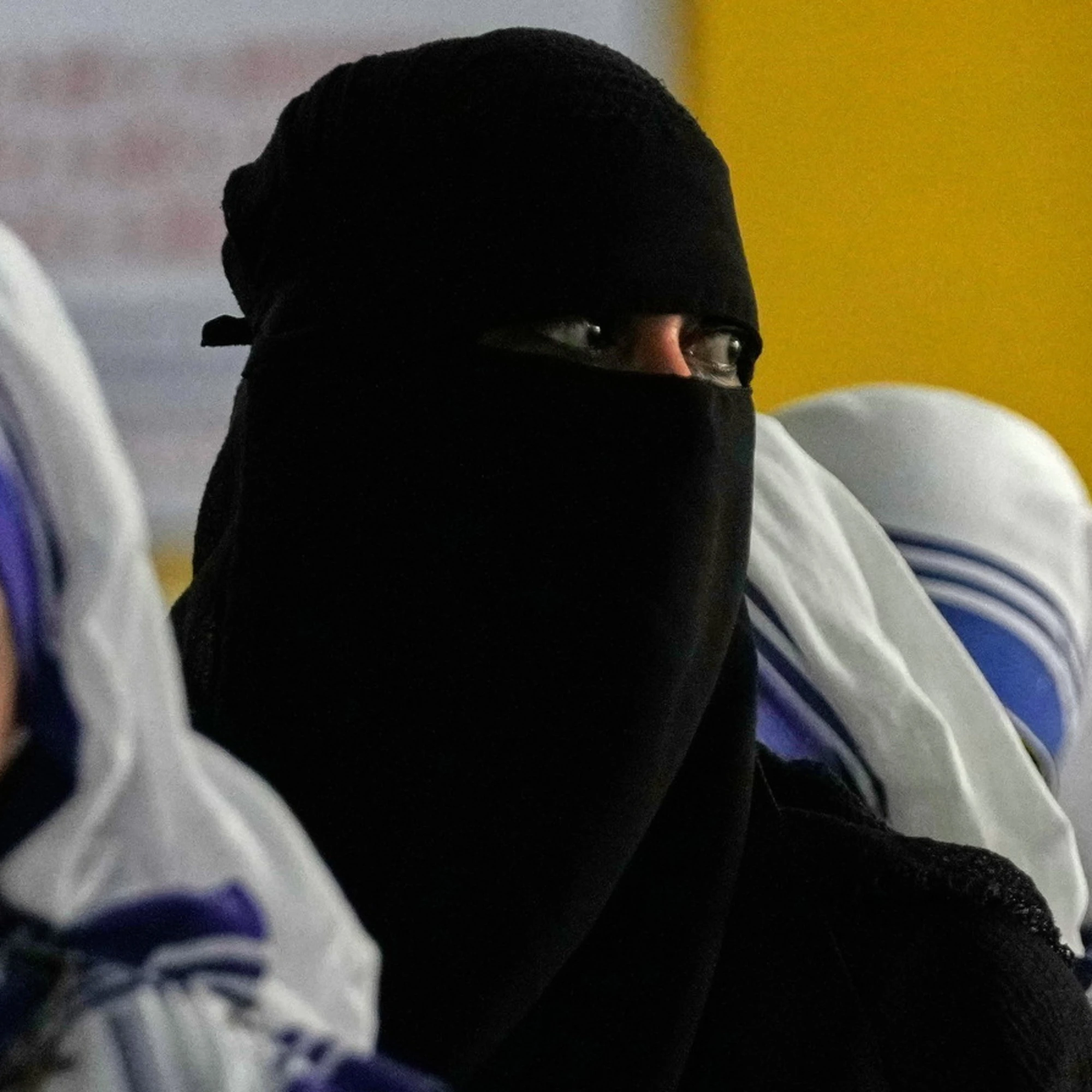 Se le donne di sinistra difendono pure il burqa