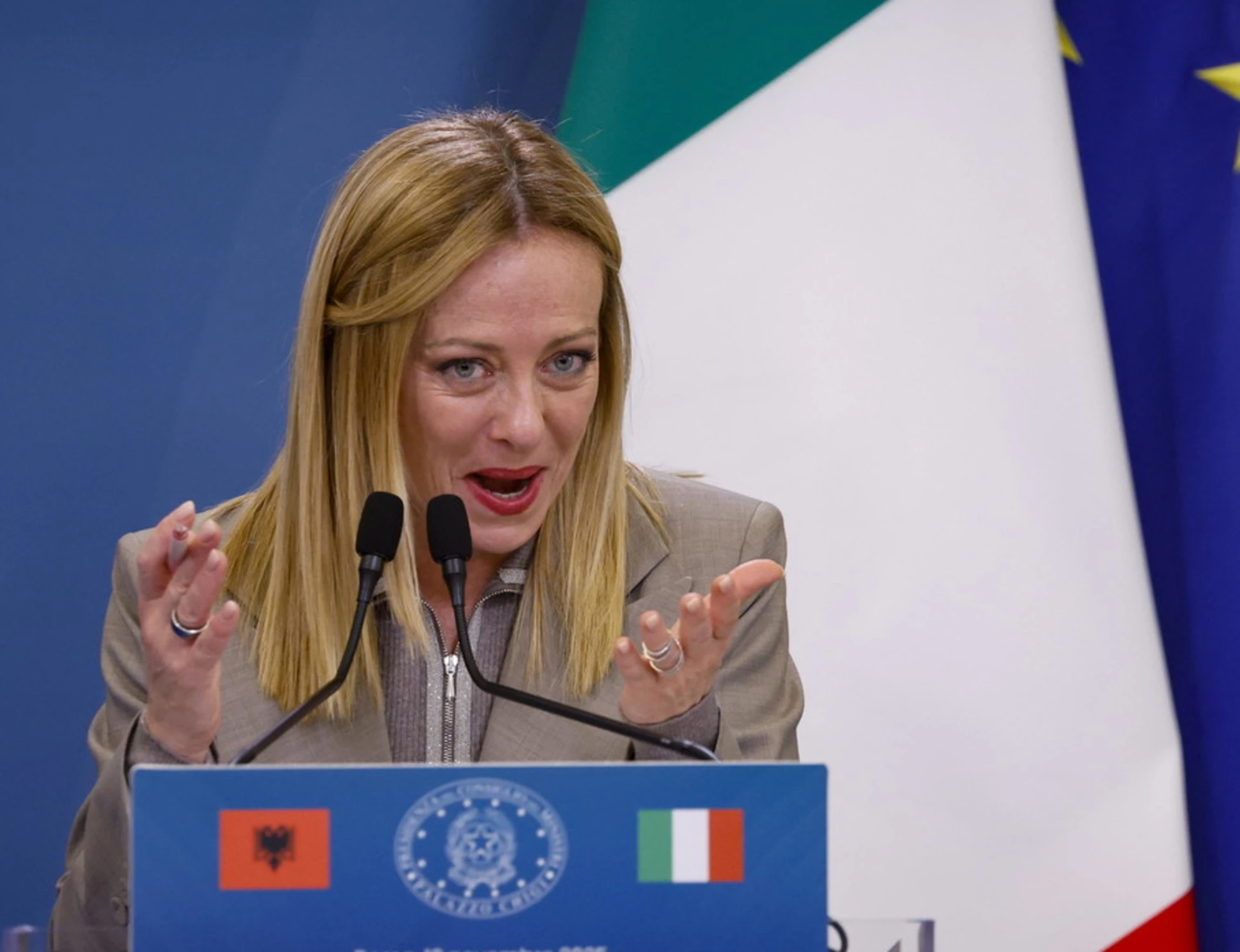 Giorgia Meloni, la battuta fulminante: "Questa come la consideriamo?"