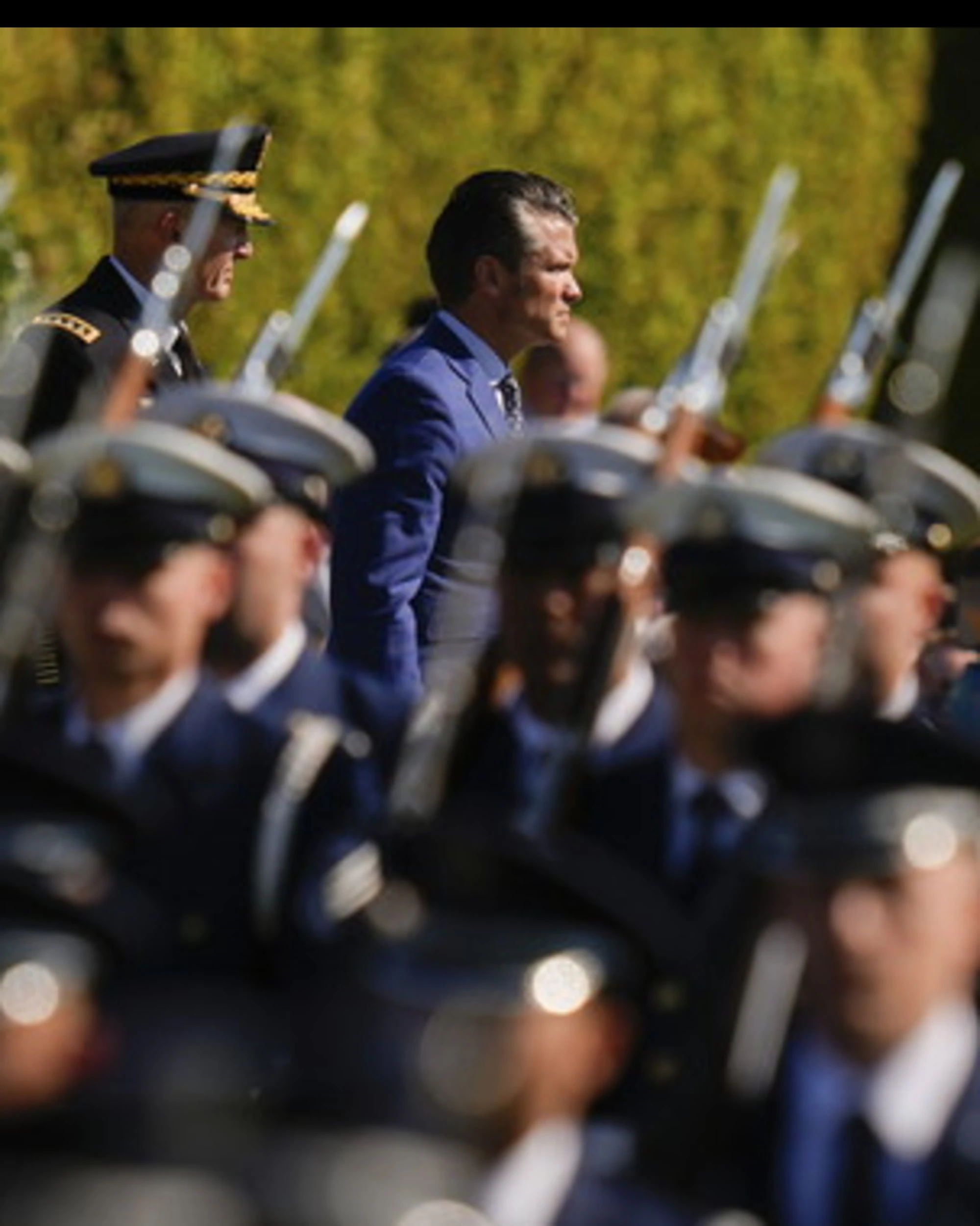 Pentagono, "convocazione rara e urgente" di centinaia di generali Usa: scatta il panico