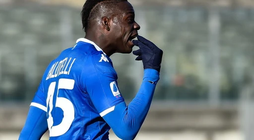 Mario Balotelli, Mino Raiola attacca: "Al Brescia lo stanno discriminando"
